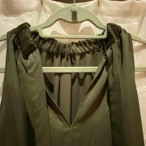 Green Dress - Picture 3 of 10